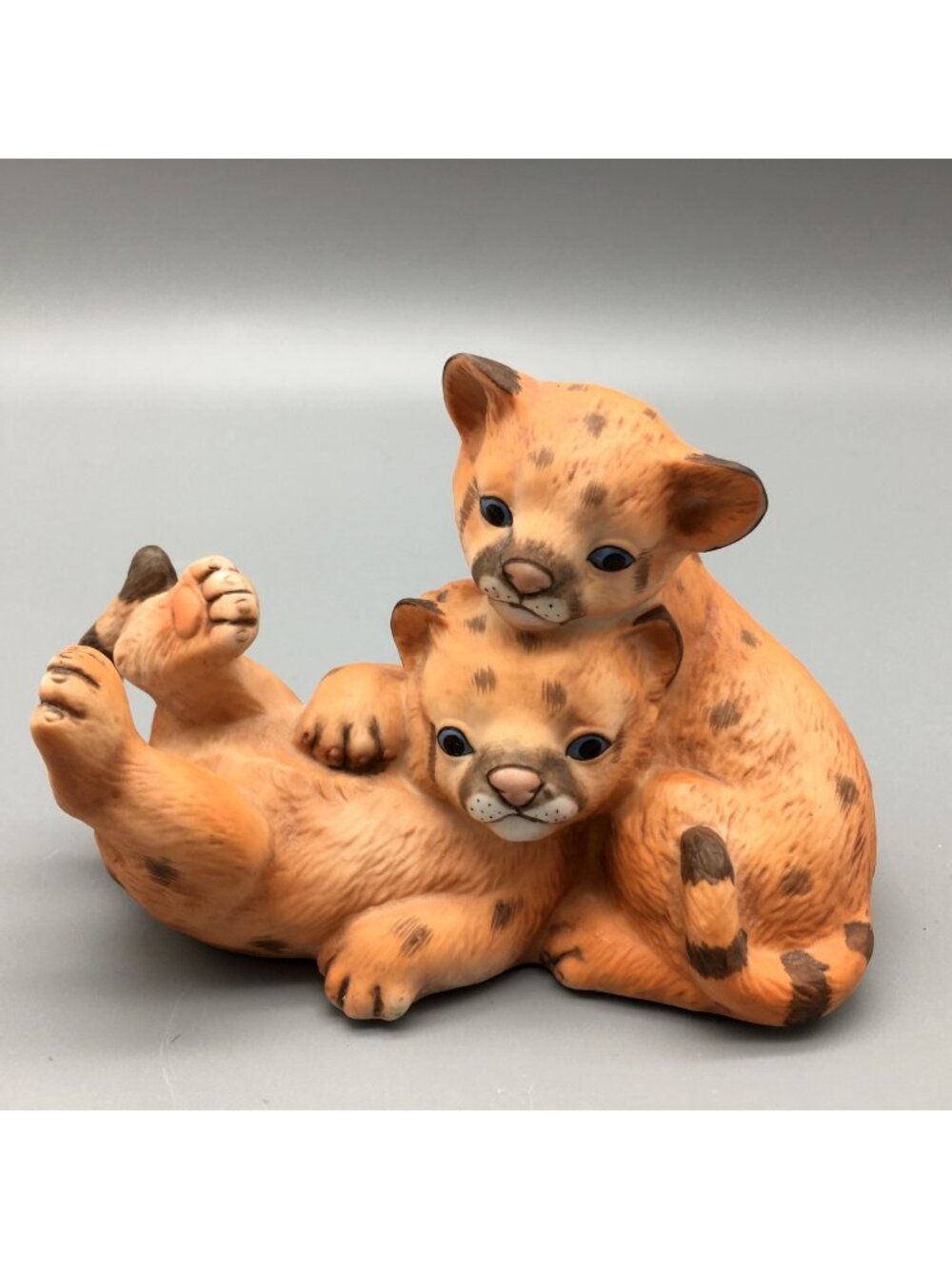 Vintage Homco Masterpiece Porcelain Curious Cougars Figurine 1993